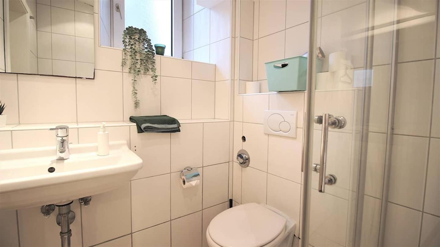 Fully Equipped Apartment Near Main Station Würzburg Buitenkant foto
